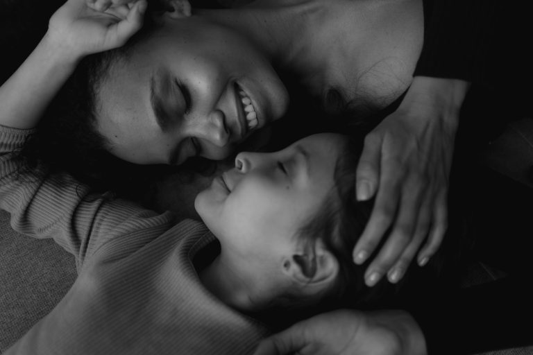 Cómo hablar con tu hija sobre la menstruación y la primera regla
